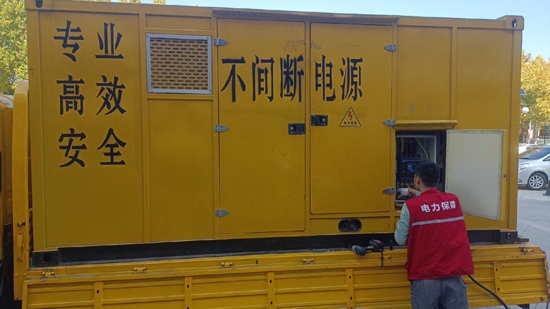 南陵柴油发电机组和UPS电源配合使用时，如何避免切换过程中的电力中断？